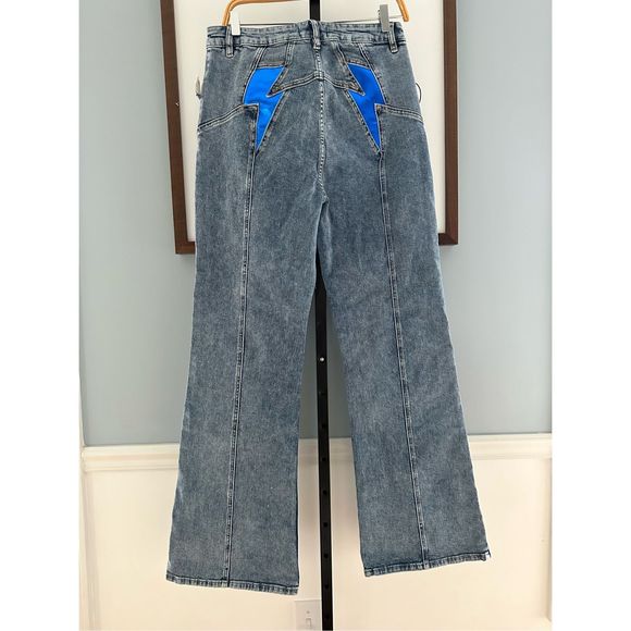 New Free People We The Free Thunderbird Flare Jeans Lightening Bolt Size 32 - Picture 7 of 8